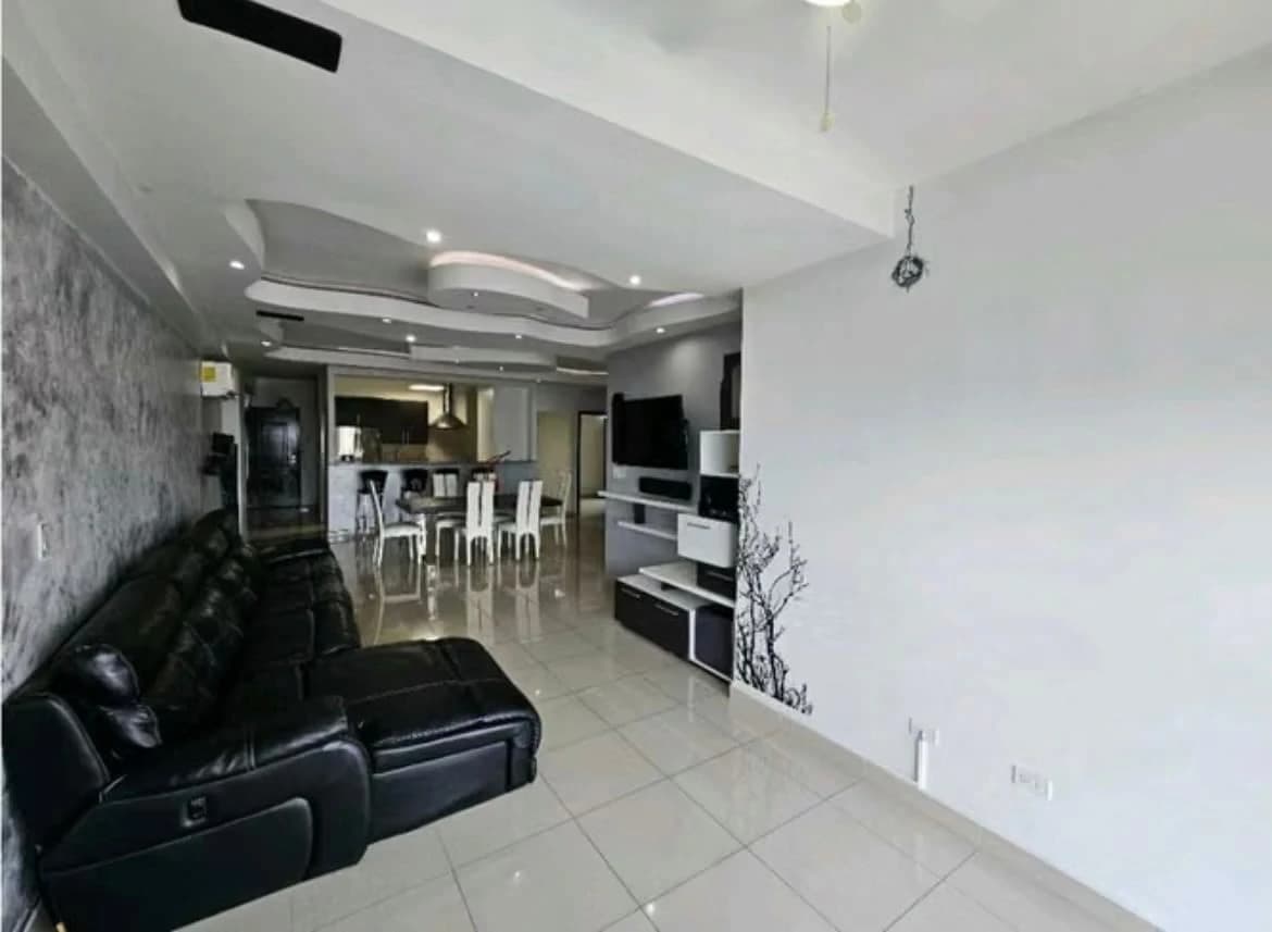 Apartment for Sale in San Francisco - photo 3