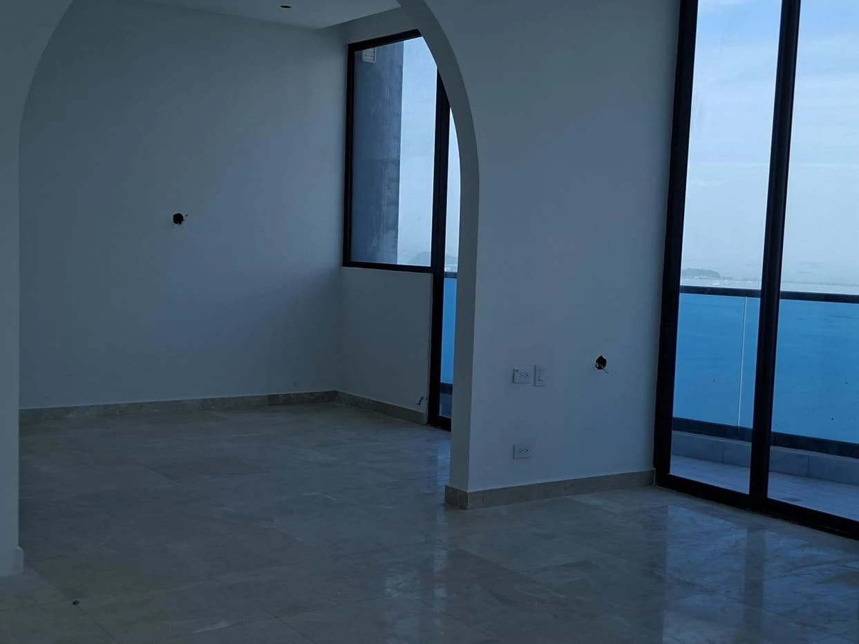 FOR SALE- Penthouse in Punta Paitilla, Panama City, Panama - photo 11