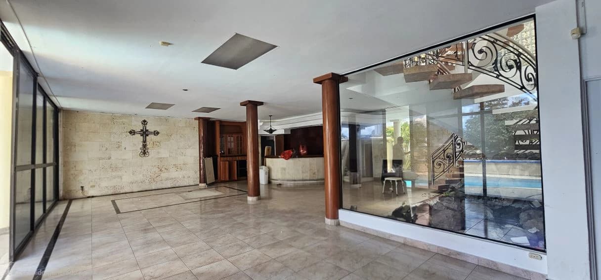 3- Level House for Sale in DOS MARES/ Betania. - photo 19