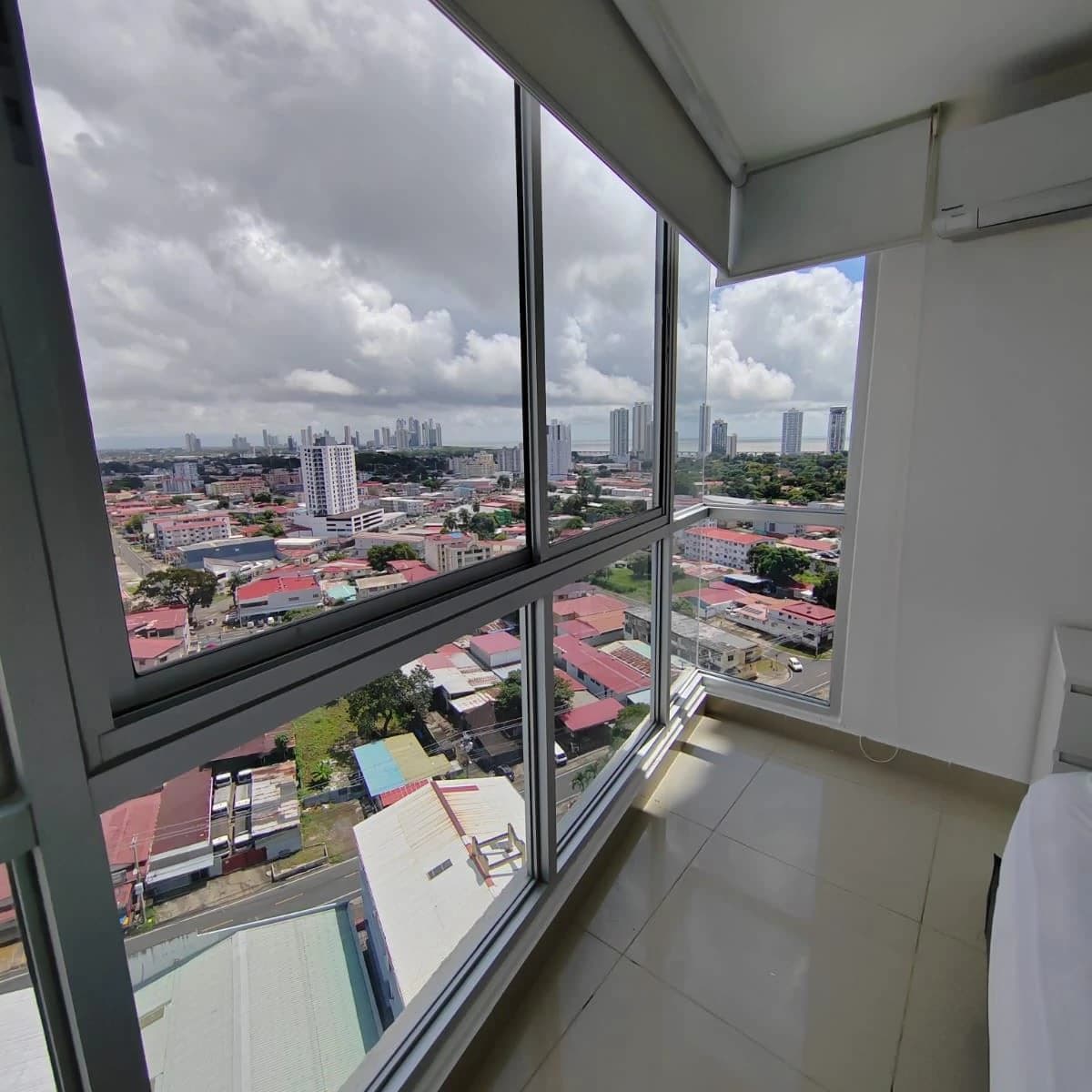 APARTMENT FOR SALE IN A CENTRAL AREA OF THE CITY - photo 8
