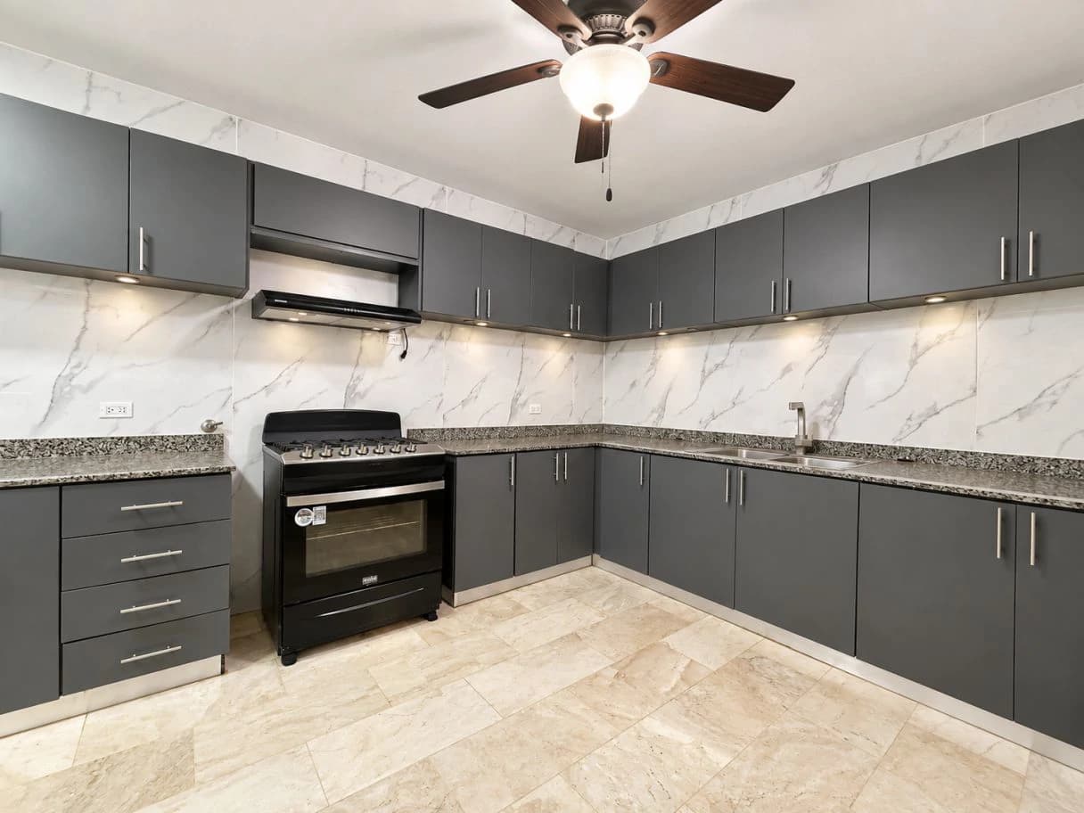 LIVE WITH SPACE AND LIGHT IN OBARRIO - 3-BEDROOM, 188 M² APARTMENT FOR SALE $299,000 - photo 13