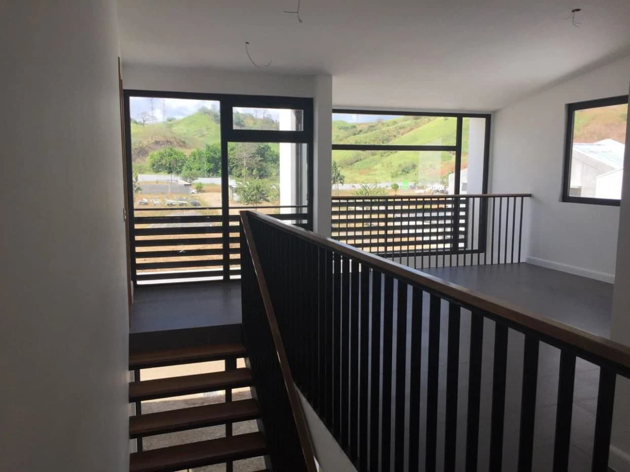 Contemporary House in BarrioAlto "Chapera" | Spacious Living & Privacy in Altos de Panamá - photo 9