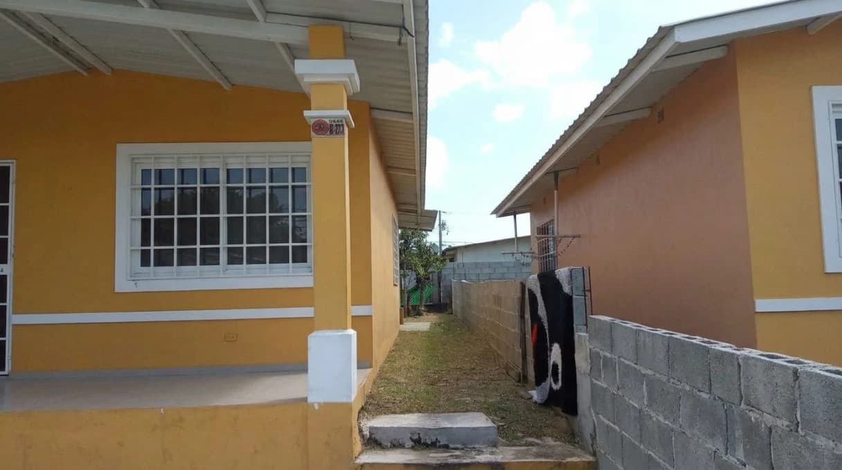 House for Sale in Las Praderas de San Lorenzo, Panama North. - photo 2