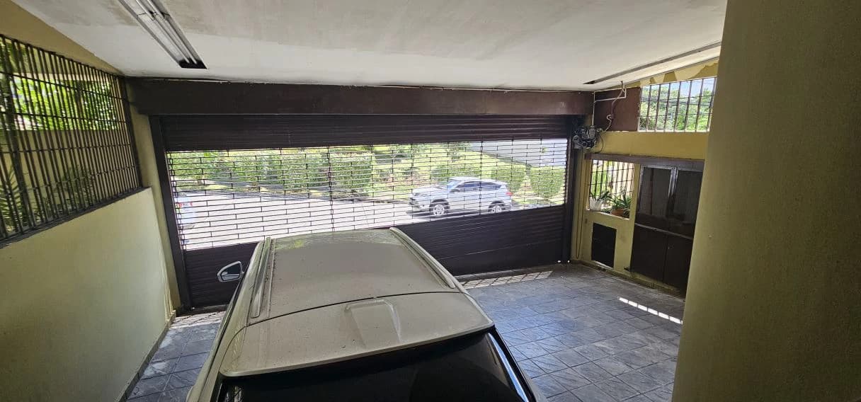 3- Level House for Sale in DOS MARES/ Betania. - photo 34