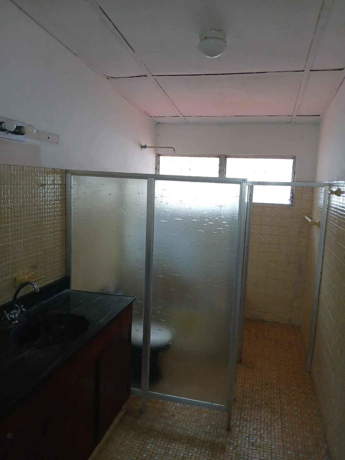 House for Sale in Bethania | Strategic Location with Exceptional Investment Potential - photo 15