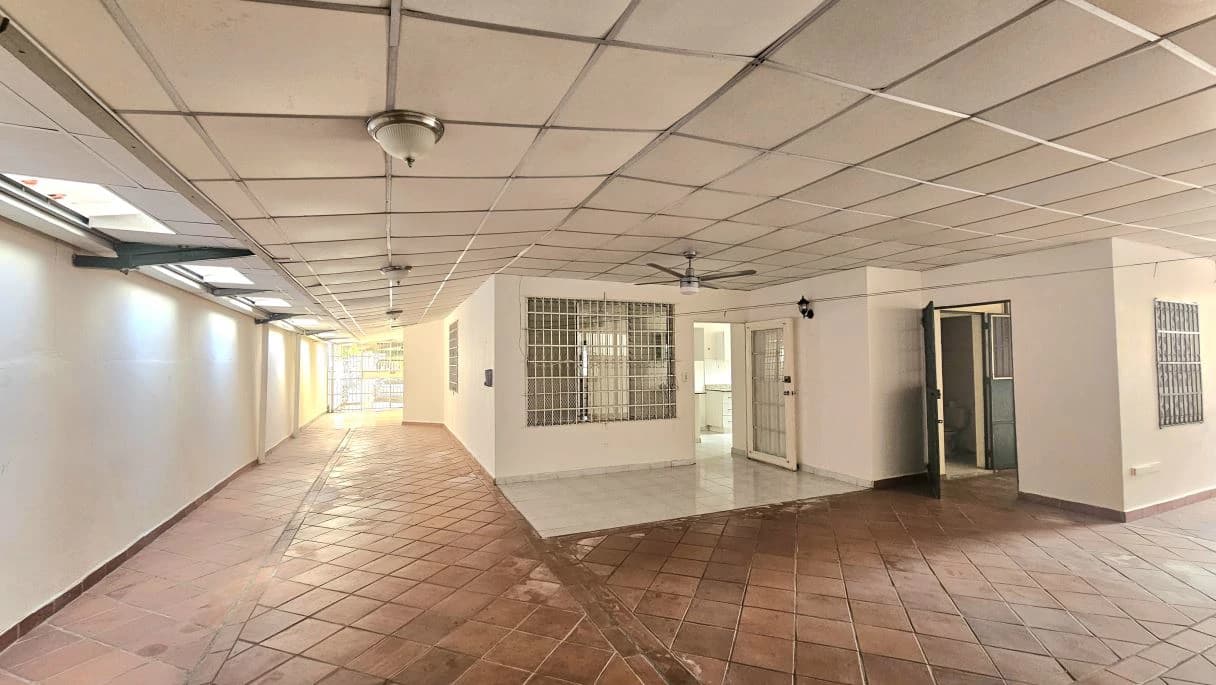 House for Sale in Villa Lucre - photo 8