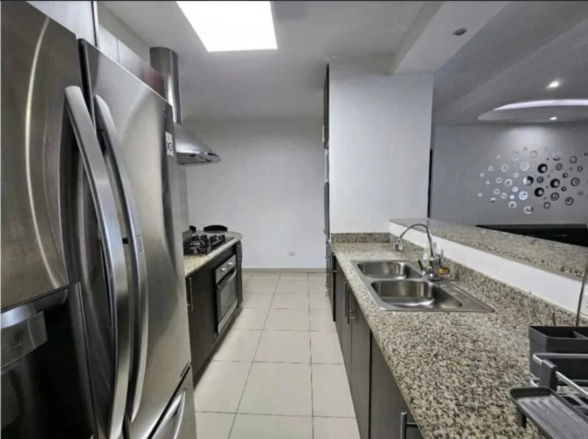 Apartment for Sale in San Francisco - photo 4
