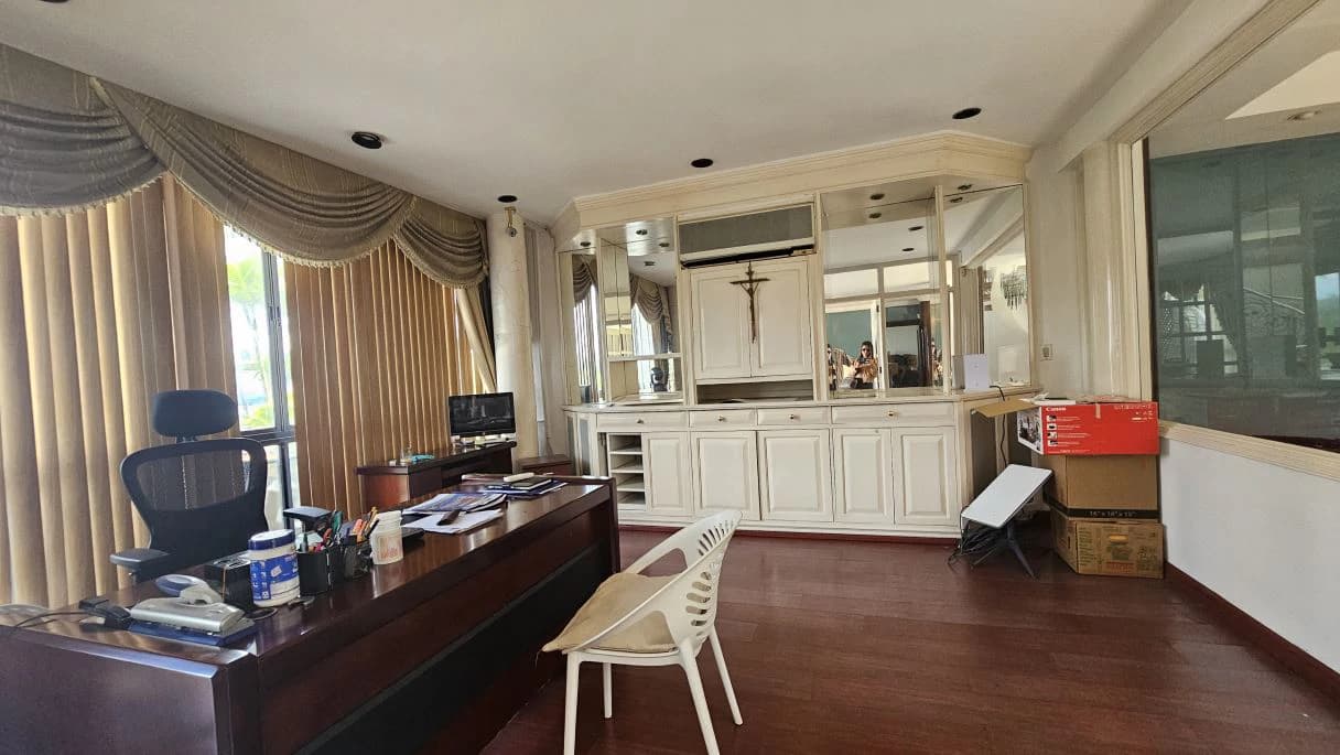 3- Level House for Sale in DOS MARES/ Betania. - photo 17