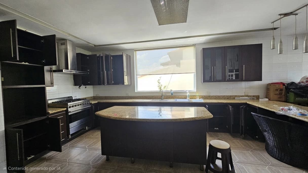 3- Level House for Sale in DOS MARES/ Betania. - photo 9