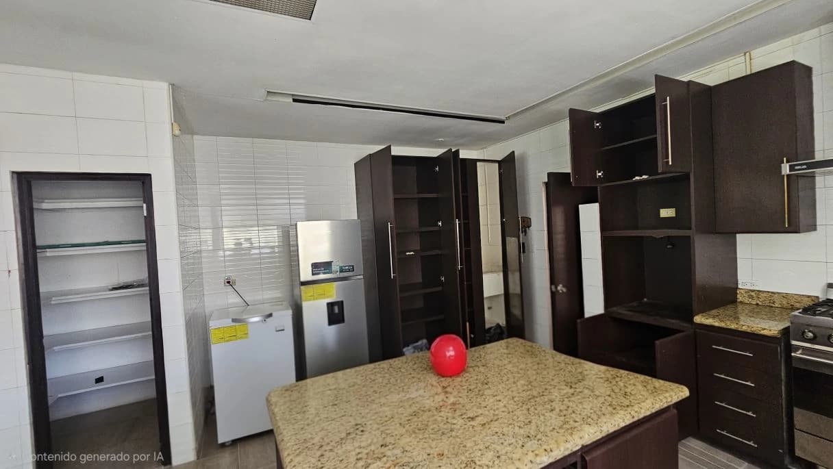 3- Level House for Sale in DOS MARES/ Betania. - photo 10