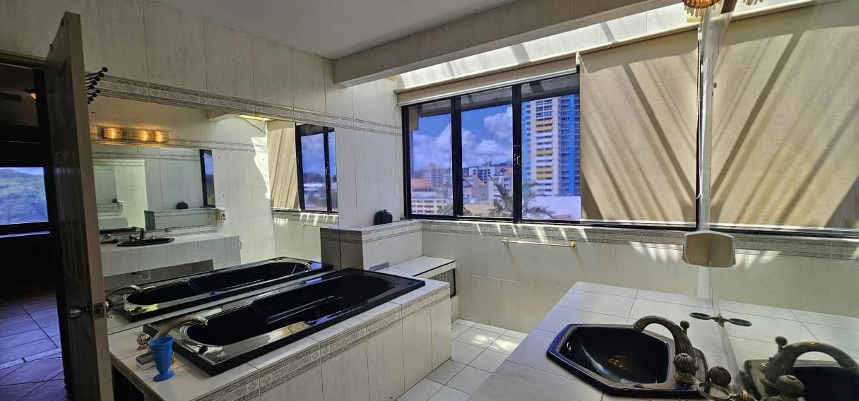 3- Level House for Sale in DOS MARES/ Betania. - photo 14