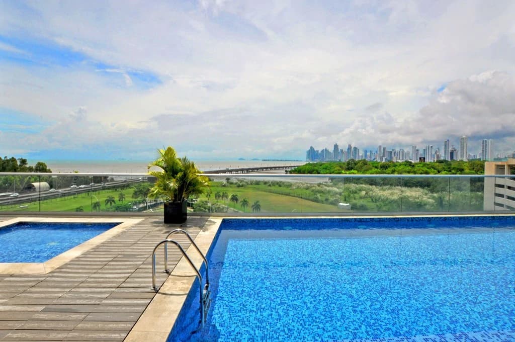 Amazing space with stunning views ! - photo 19
