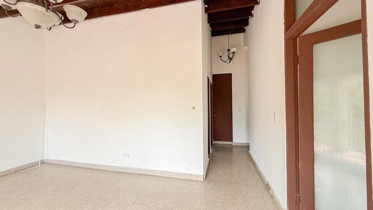 4-Level House for Sale in La Alameda - photo 16