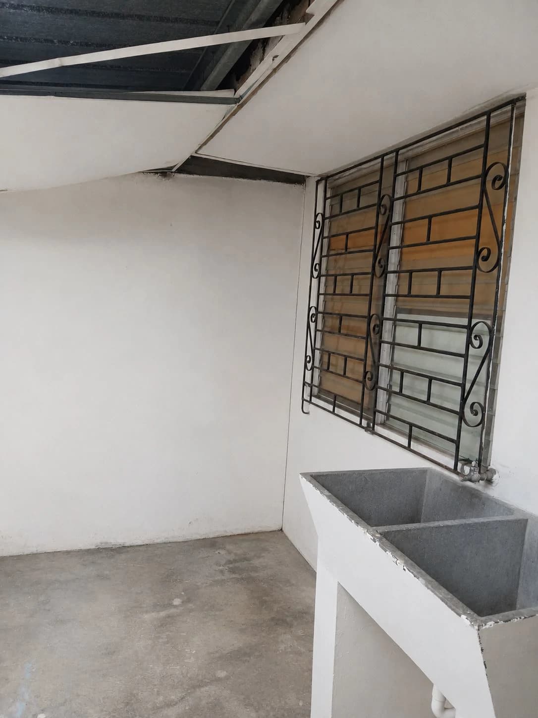 House for Sale in Bethania | Strategic Location with Exceptional Investment Potential - photo 16
