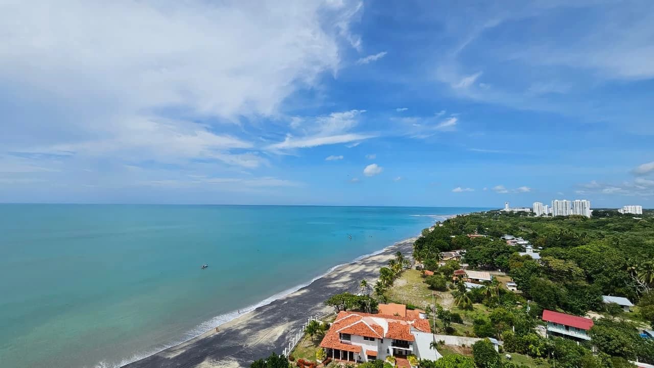 Oceanfront apartment for sale – Farallón - photo 1