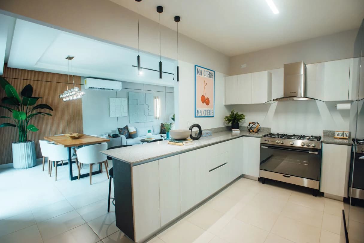 VALLARTA RESIDENCES | Space, Comfort & Appreciation Potential in Paseo del - photo 1