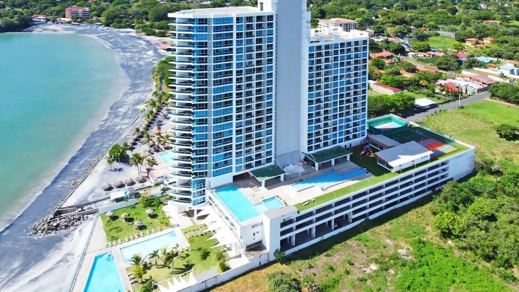 Apartments for Sale at Royal Palm – Oceanfront - photo 2
