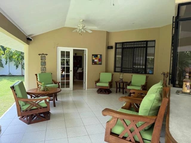 Dos Mares, Family Home with Large Garden and excellent price - photo 6