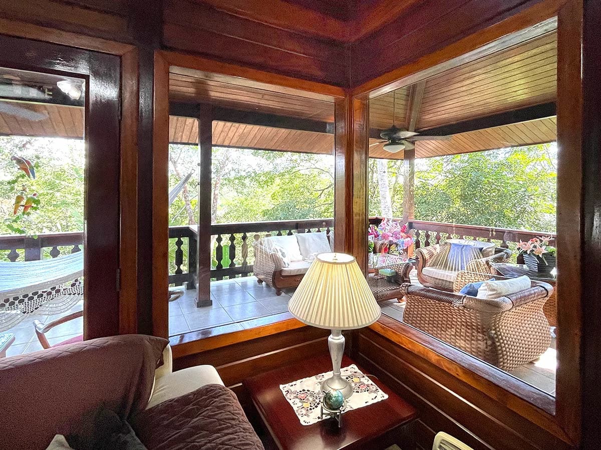 Amazing exotic-wood house 30 minutes from the city, now $285,000. - photo 19