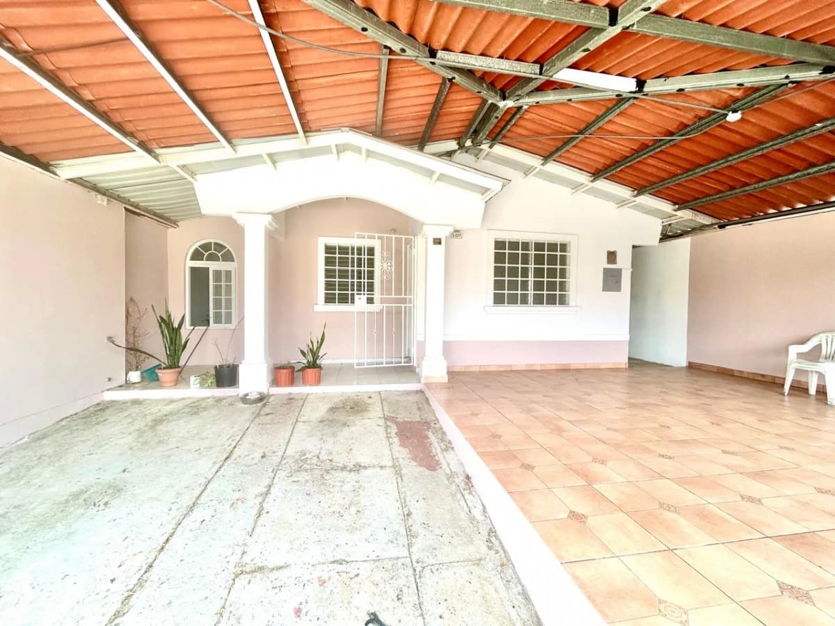 For sale in Valle Dorado, La Chorrera - photo 7