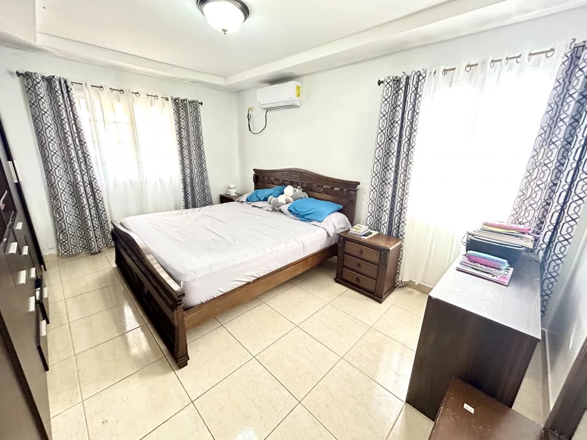 For sale in Colinas del Oeste in Arraijan - photo 8