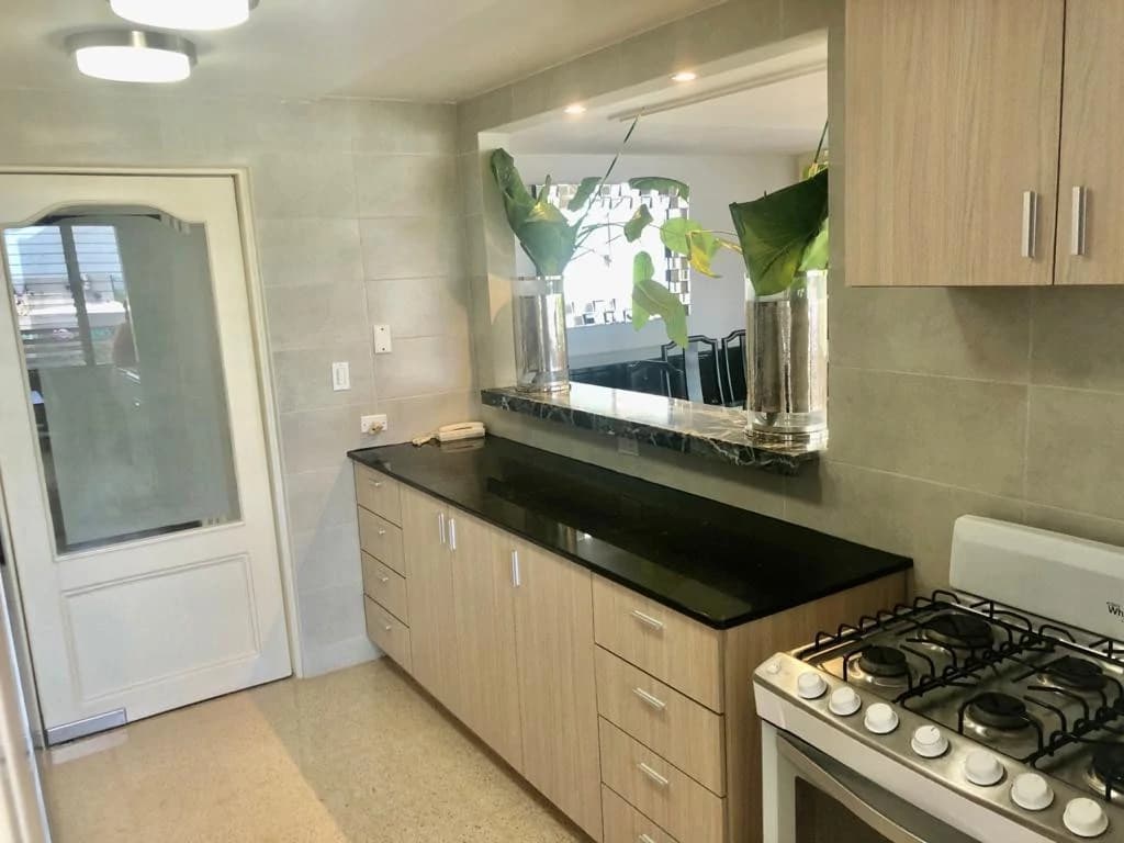 Furnished Apartment in Marbella Across the Park - photo 4