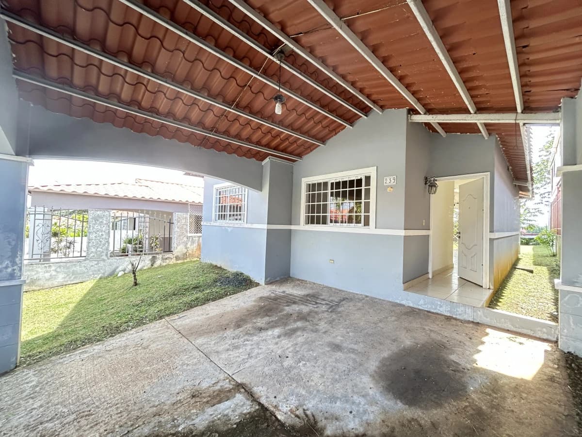 For sale in Altos del Campo, La Chorrera - photo 2
