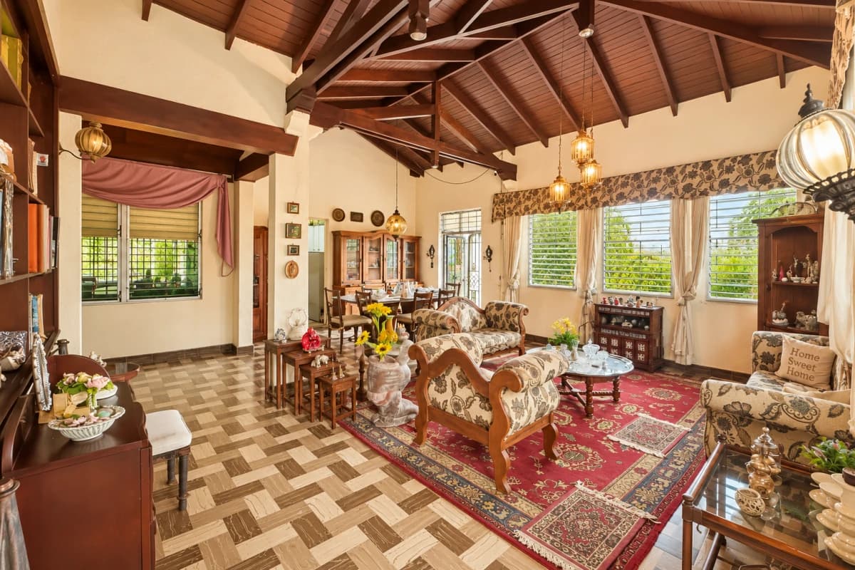 A Hidden Gem in Las Cumbres | 3,433 m², Panoramic Views - photo 12