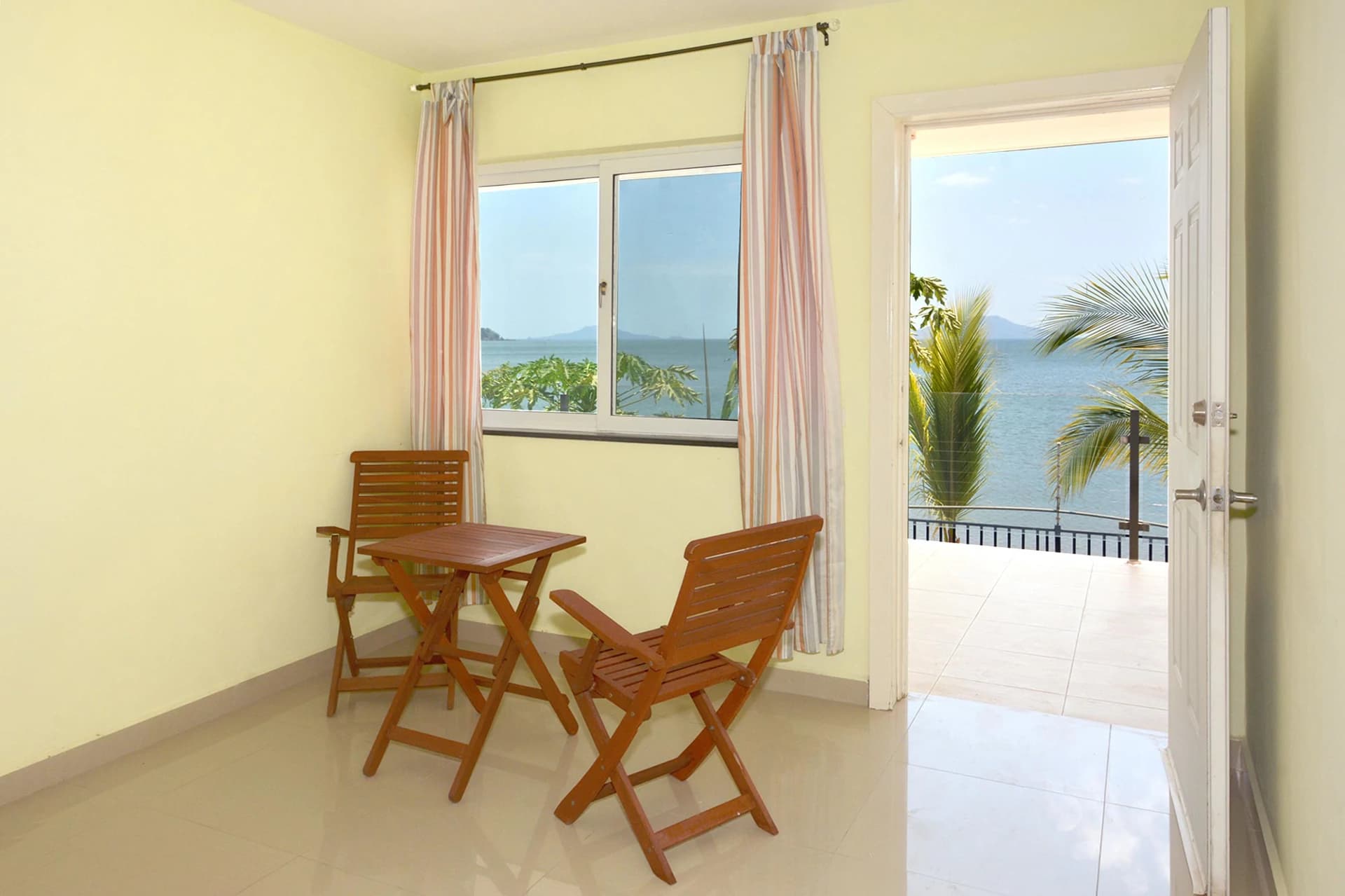 OCEANFRONT ITALIAN VILLA 20 minutes away - photo 3