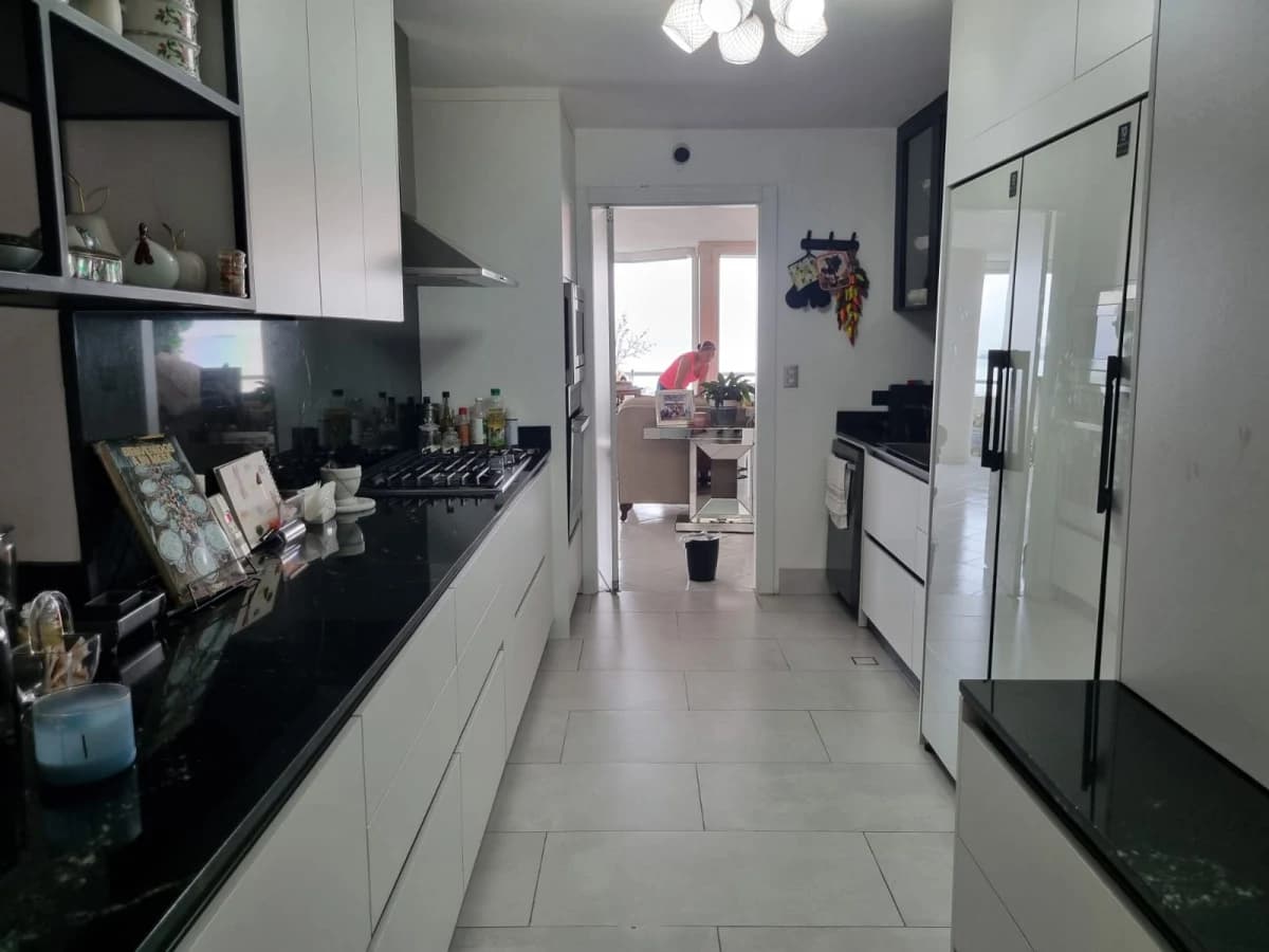 Spectacular Apartment with Ocean View for Sale - photo 16