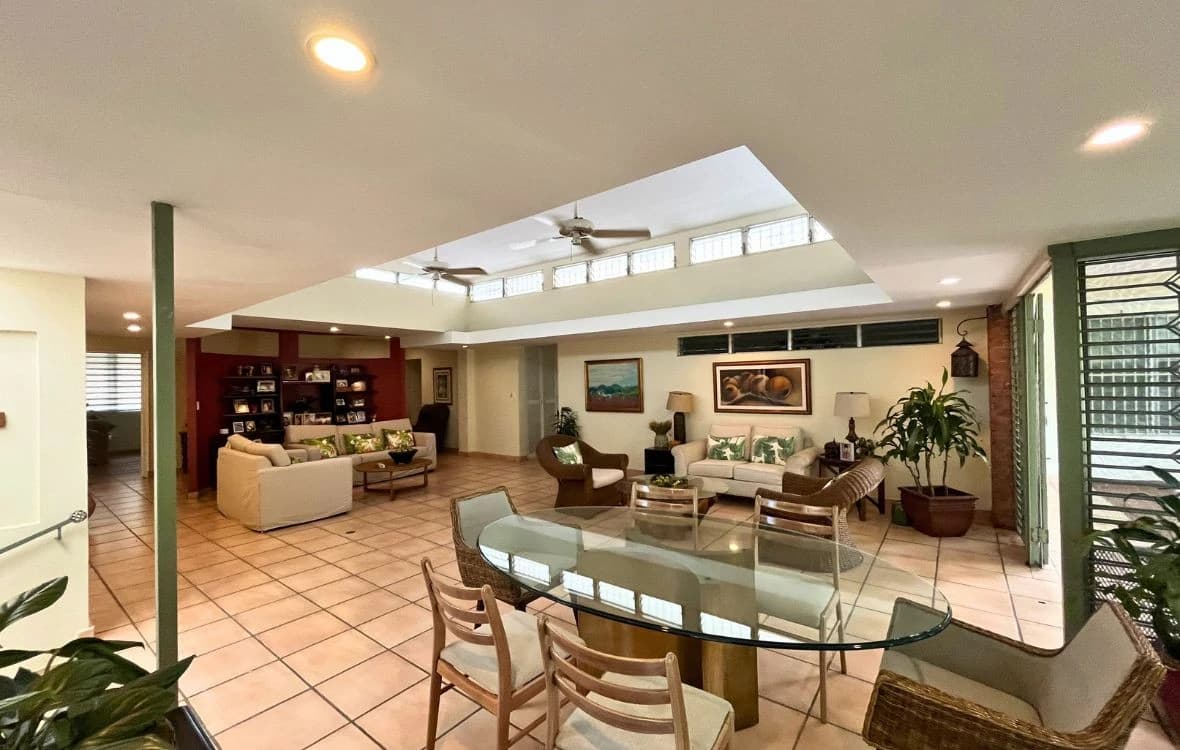 Smart Investement: Unmatched potential, Condition, and Price - photo 7