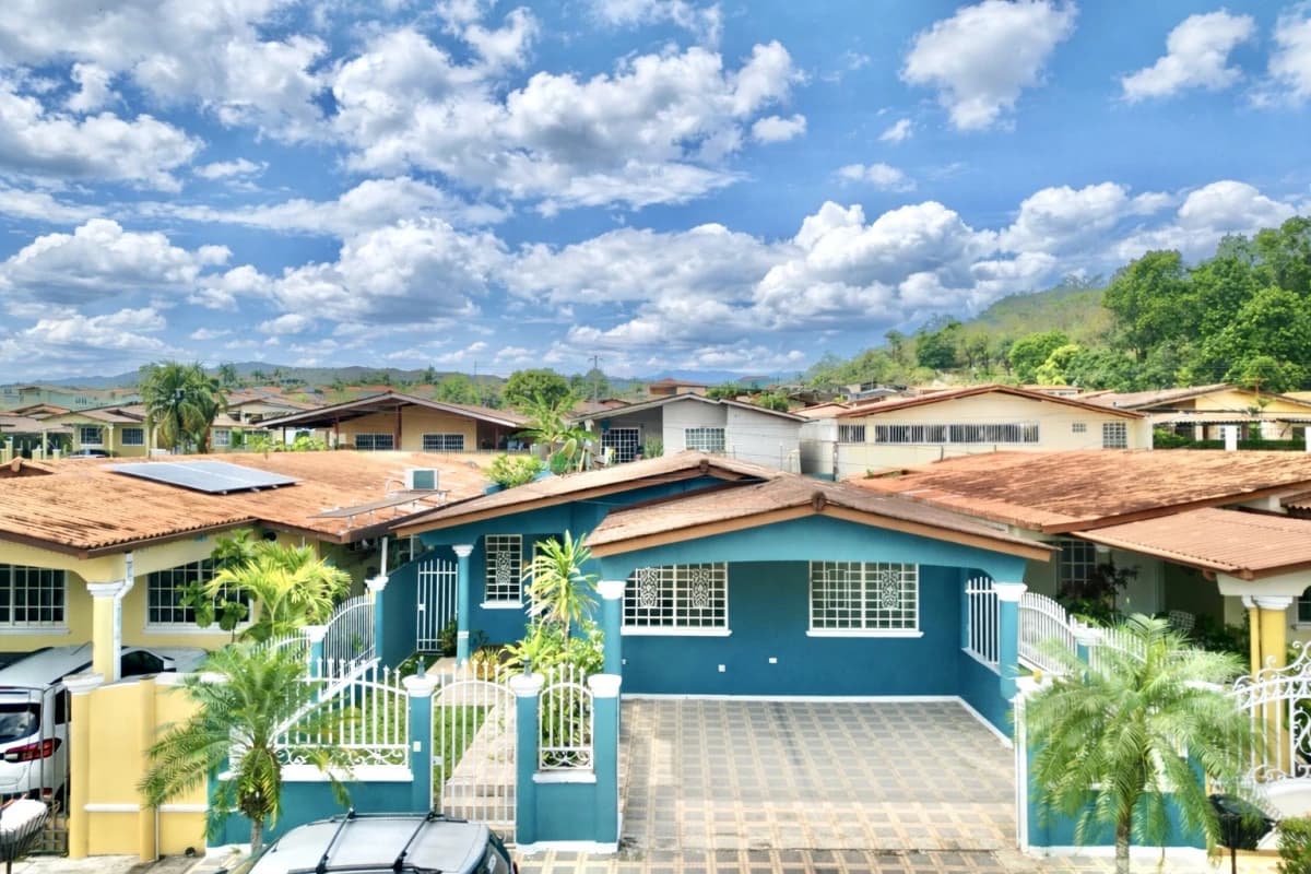 Brisas del Golf Home | 300 m², Prime Location - photo 3