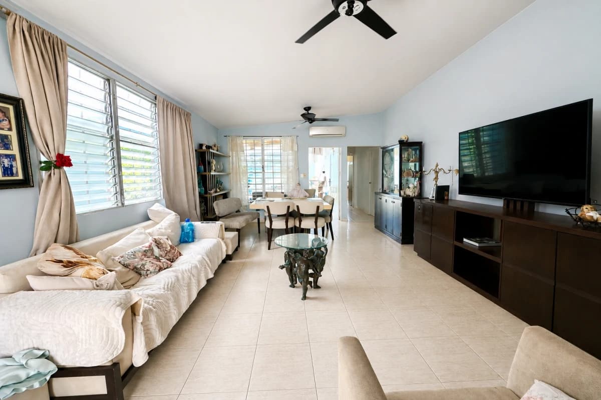 Brisas del Golf Home | 300 m², Prime Location - photo 4
