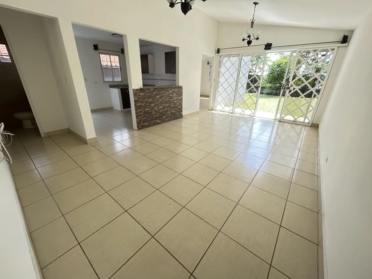 For sale in Altos del Campo, La Chorrera - photo 3
