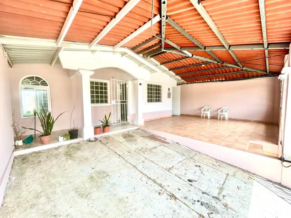 For sale in Valle Dorado, La Chorrera - photo 3