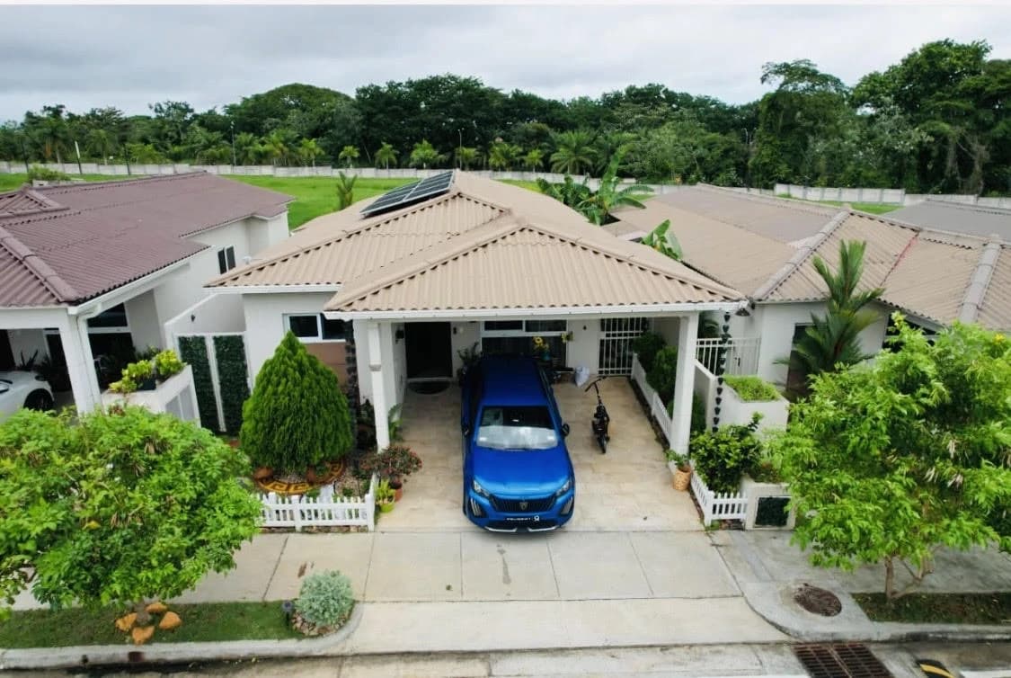Single-family house for sale in Costa Verde. - photo 1