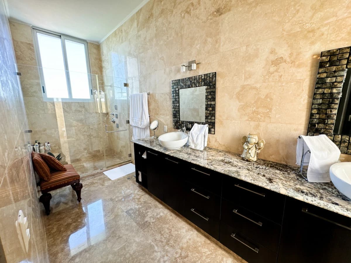THE EPITOME OF URBAN LUXURY: 580 m² - photo 8