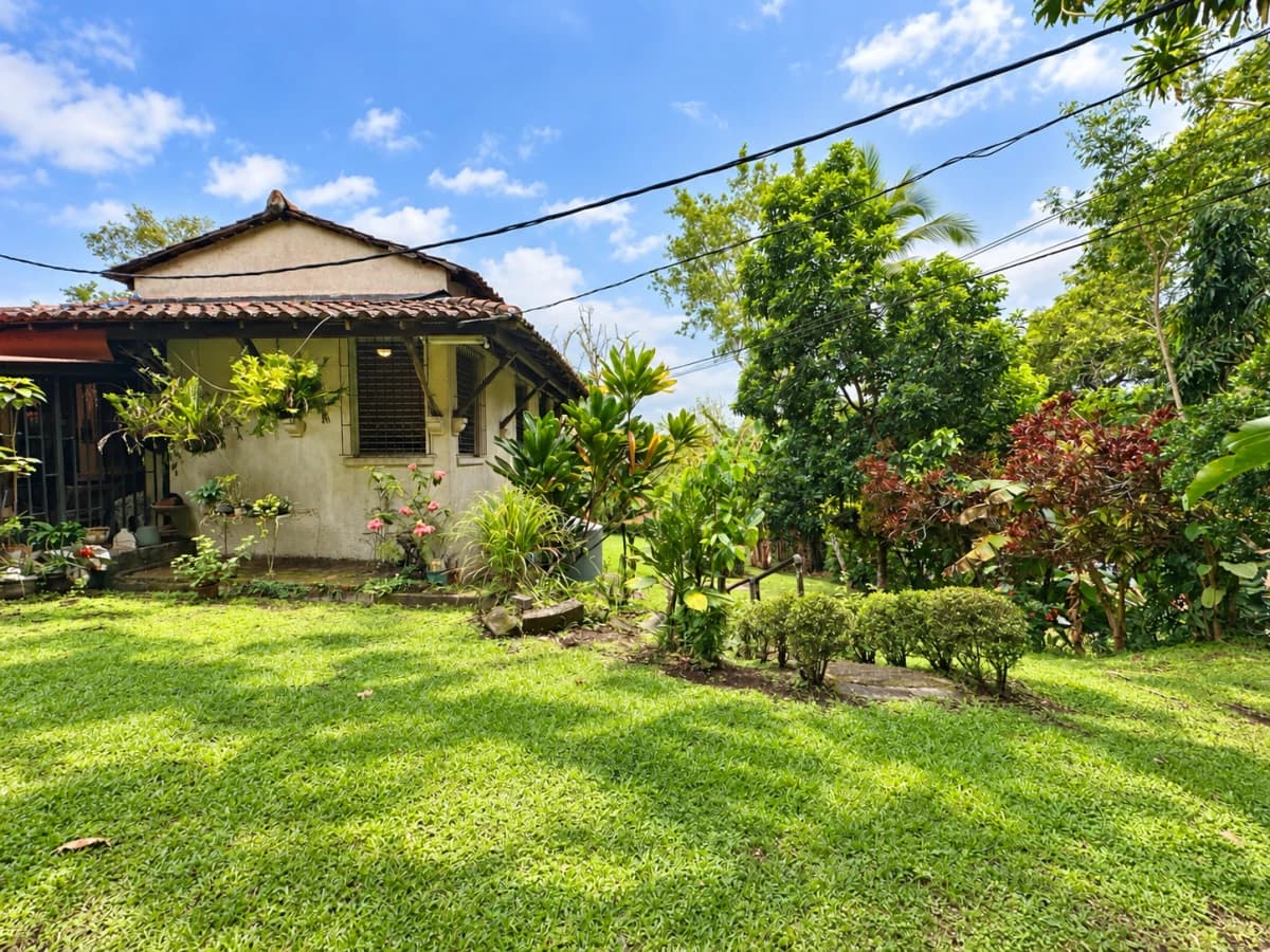 A Hidden Gem in Las Cumbres | 3,433 m², Panoramic Views - photo 24