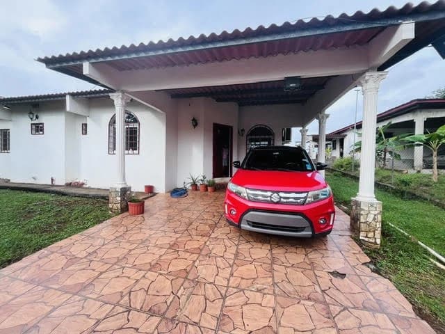 For Sale House In La Chorrera - photo 1