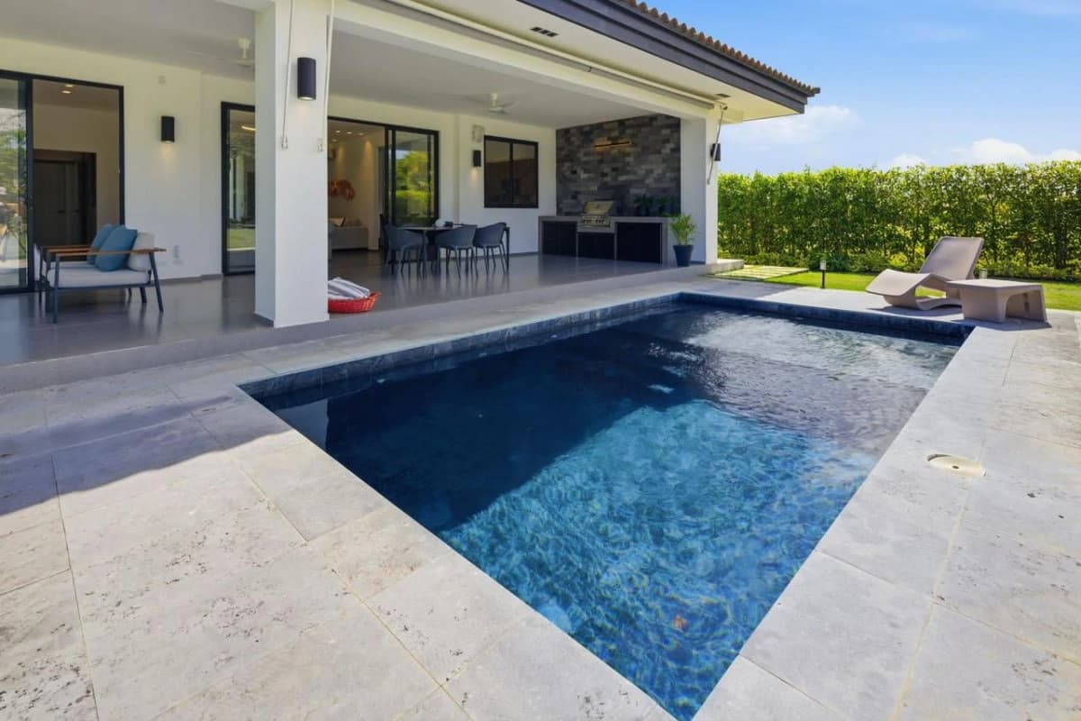 Beach House for Sale – Right Next to Buenaventura - photo 4