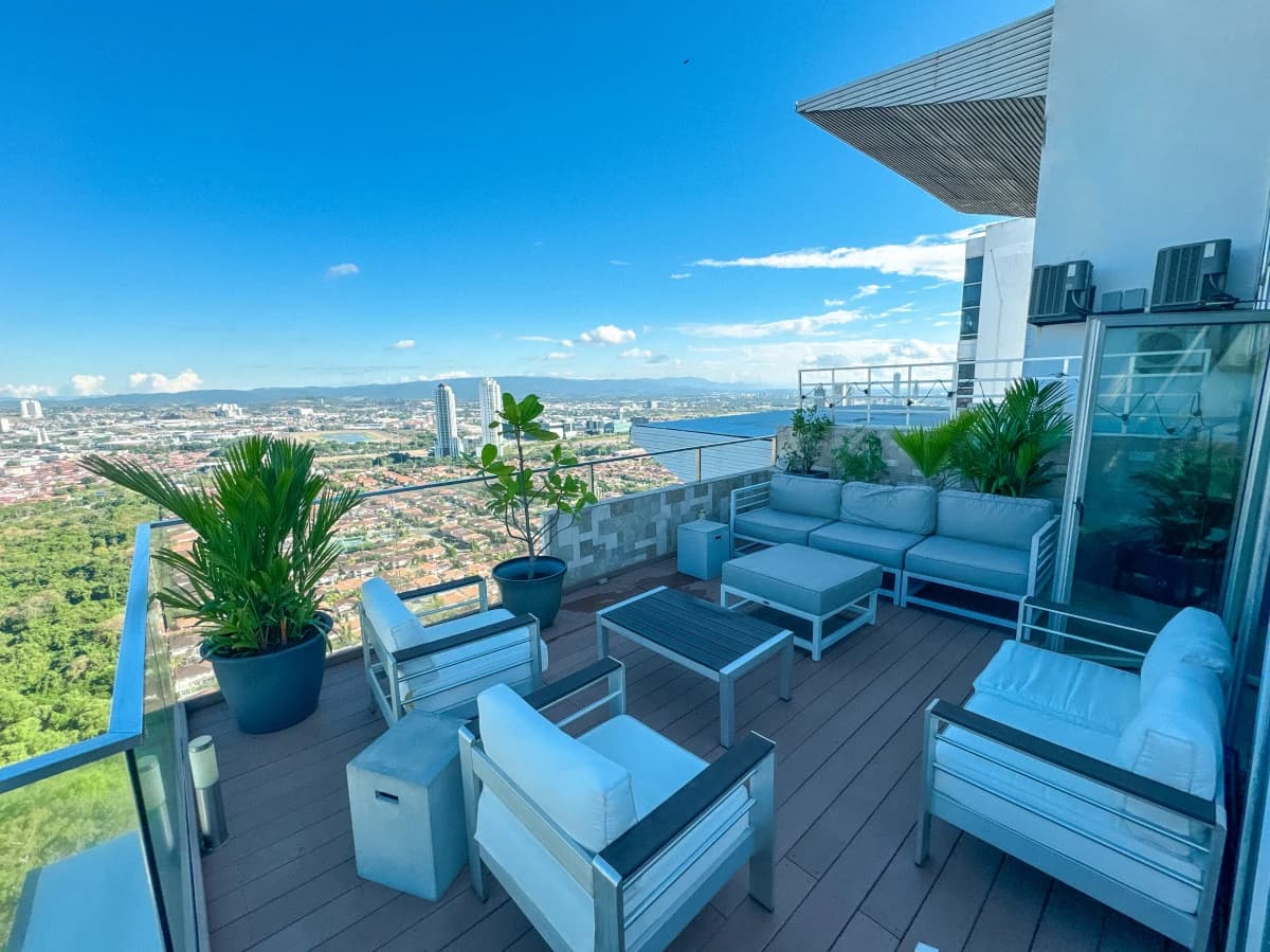 THE EPITOME OF URBAN LUXURY: 580 m² - photo 2