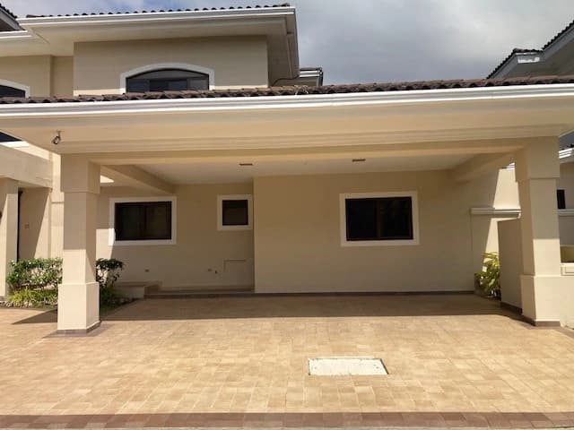Four bedroom House in Toscana del Este with Solar Panels - photo 25