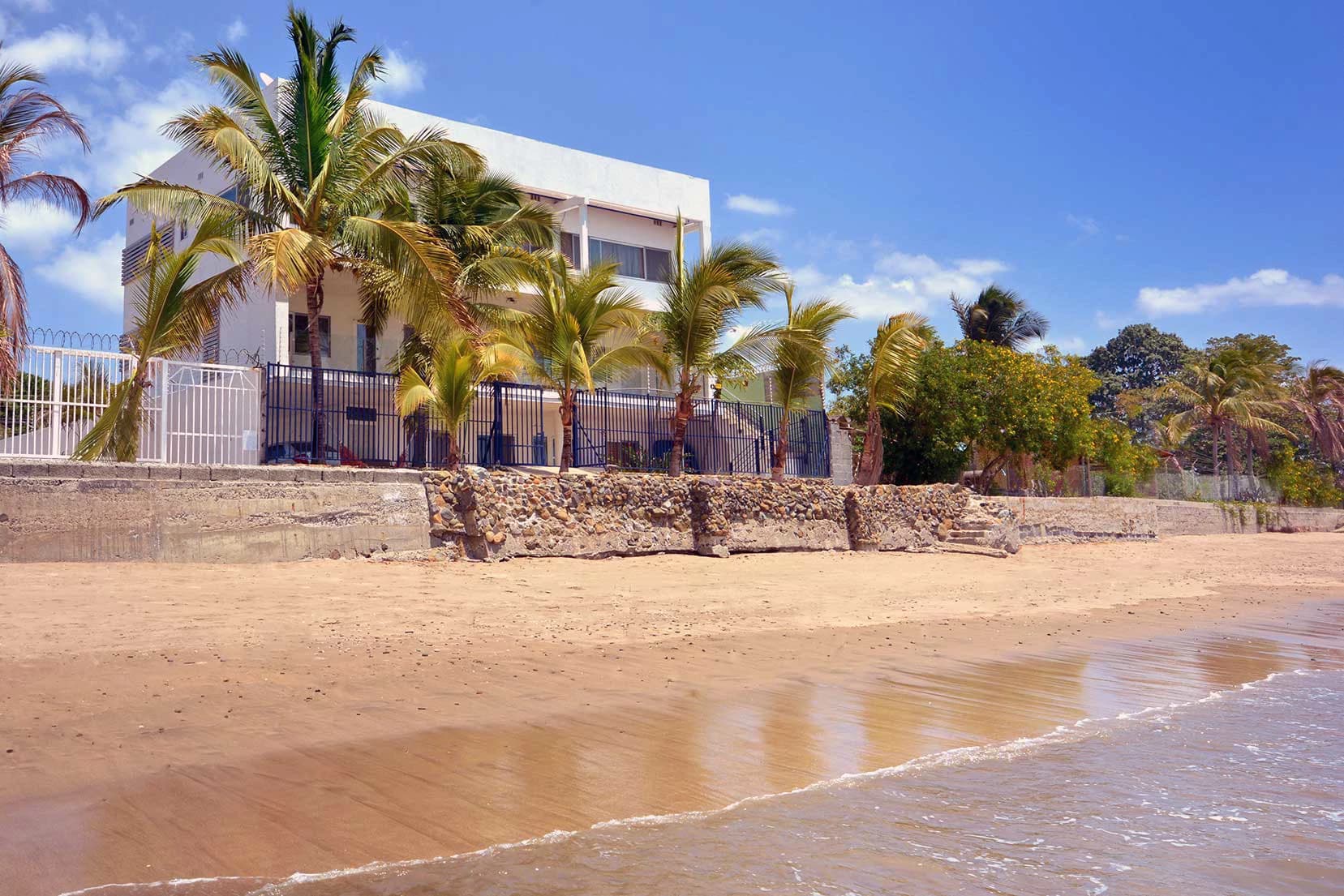 OCEANFRONT ITALIAN VILLA 20 minutes away - photo 13