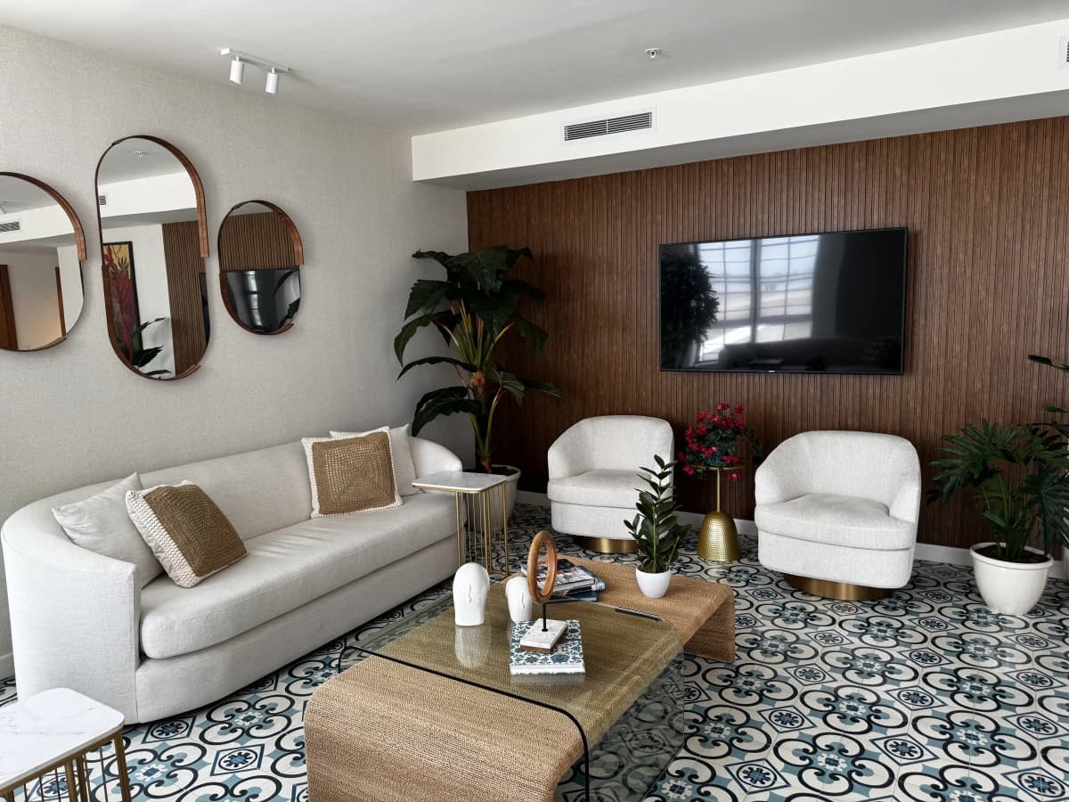 Casco Viejo - Luxury Furnished Apartment for Rent - photo 3