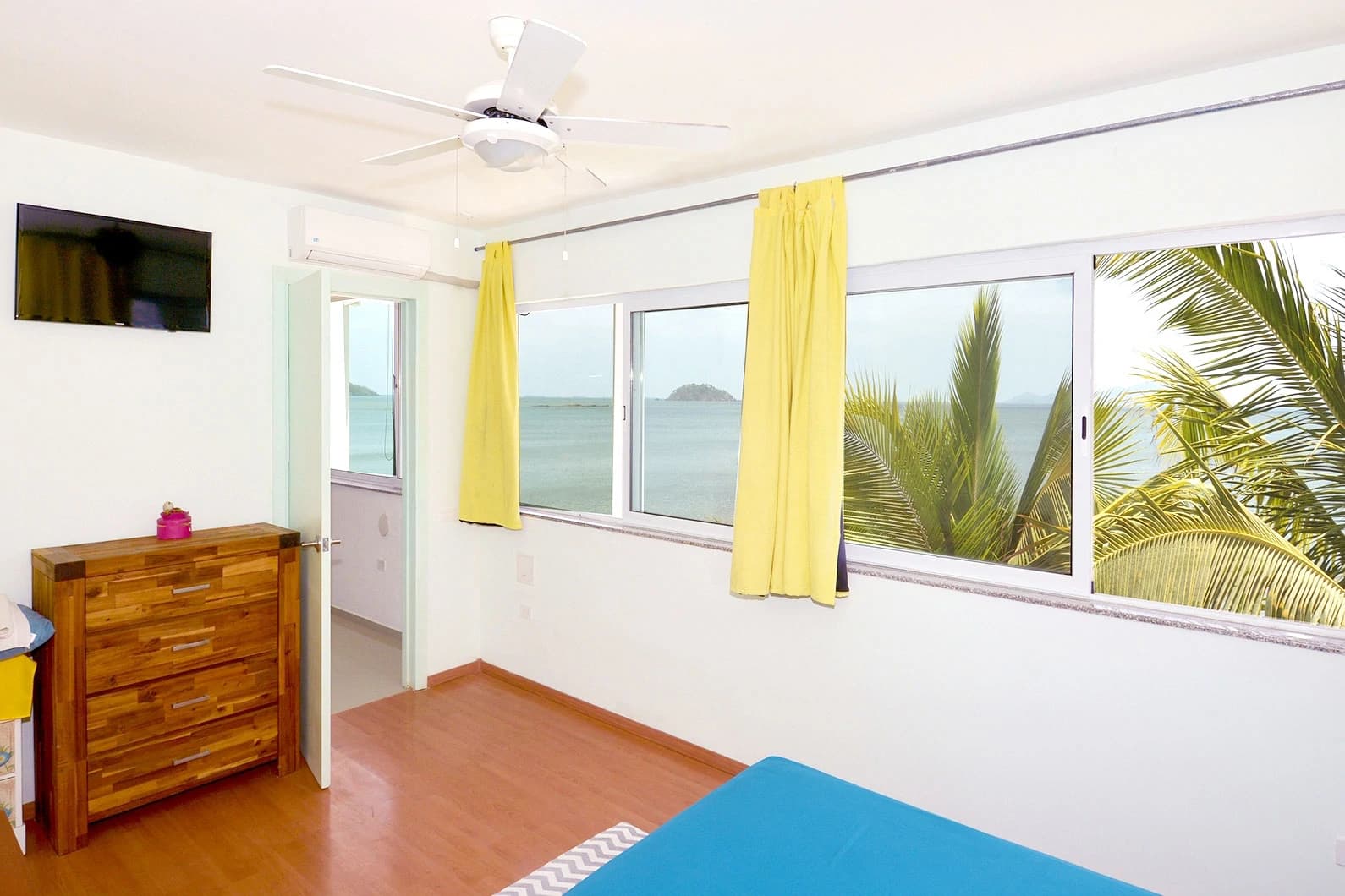 OCEANFRONT ITALIAN VILLA 20 minutes away - photo 14