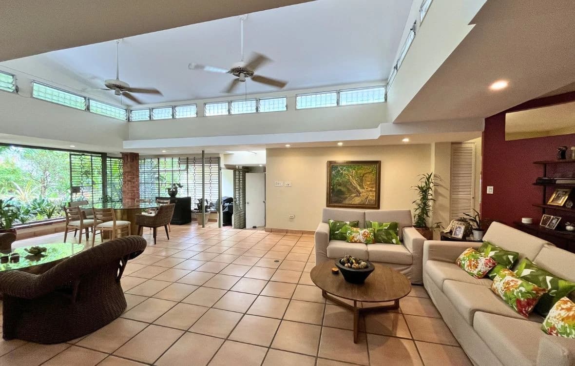 Smart Investement: Unmatched potential, Condition, and Price - photo 1