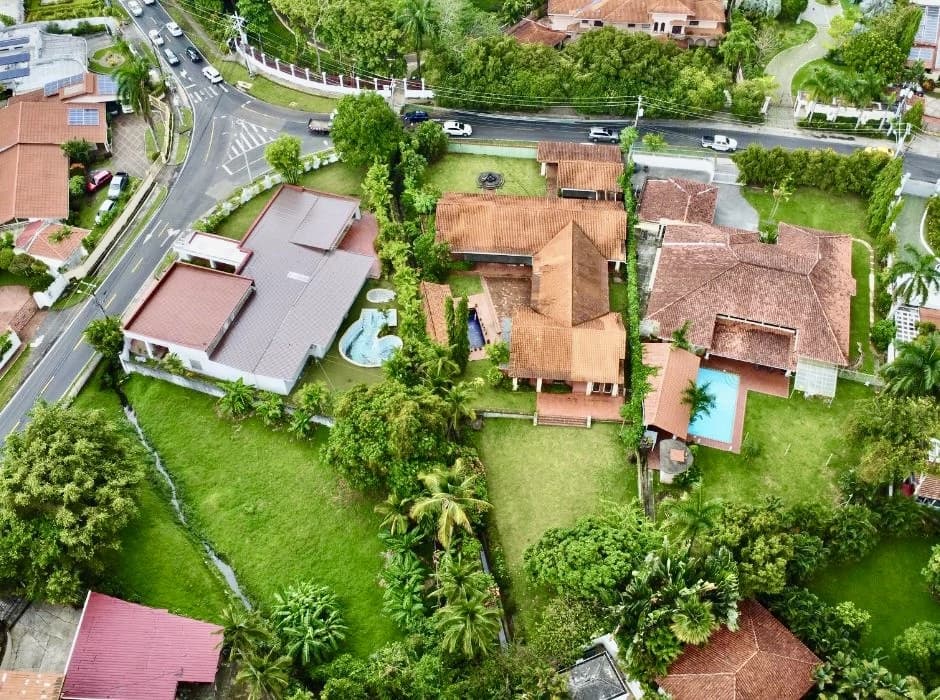 Lot for Sale - Altos del Golf 2000 Sqm - photo 3