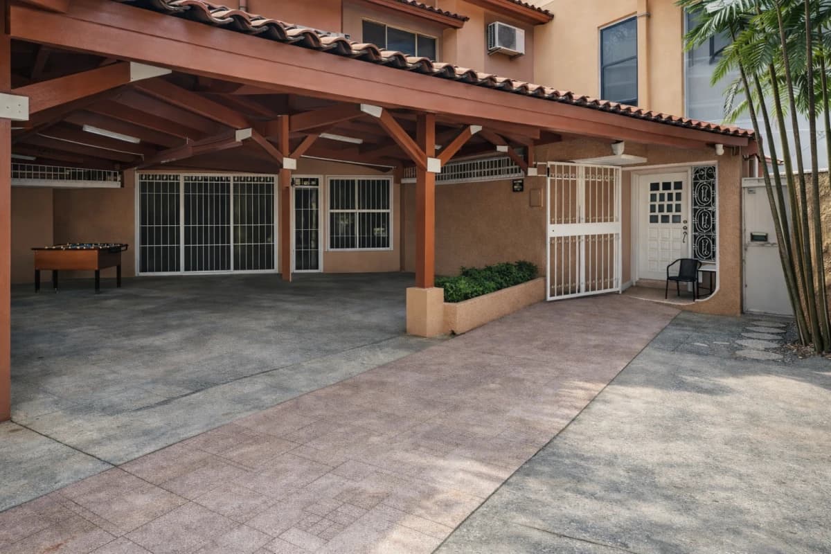 Commercial asset with patio in Obarrio – Zoning 1ZM6 - FOR SALE - photo 7