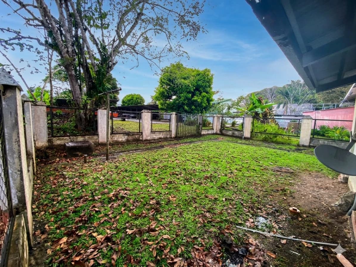 Family House in Gamboa - On the banks of the Panama Canal - photo 2