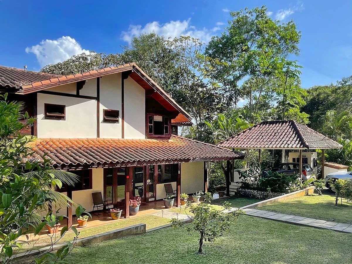 Amazing exotic-wood house 30 minutes from the city, now $285,000. - photo 7